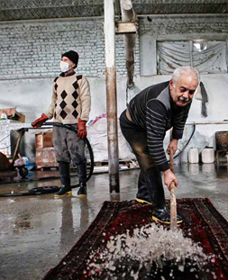 شستشوی سنتی قالی در قالیشویی شهرک ولیعصر  